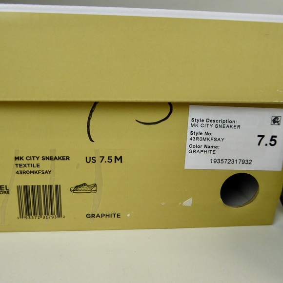 Michael Kors Logo City Sneakers Shoes MK NIB - Picture 7 of 7
